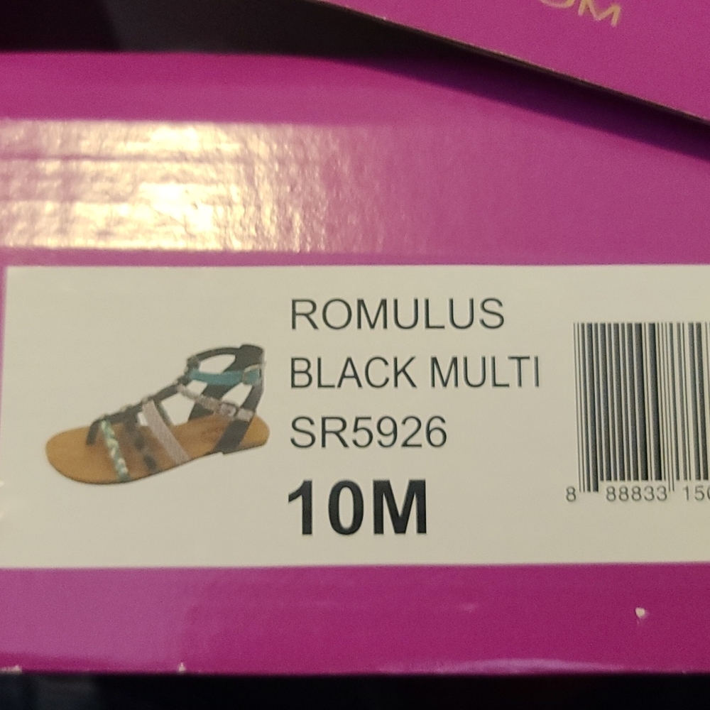 Sandals - Picture 4 of 4